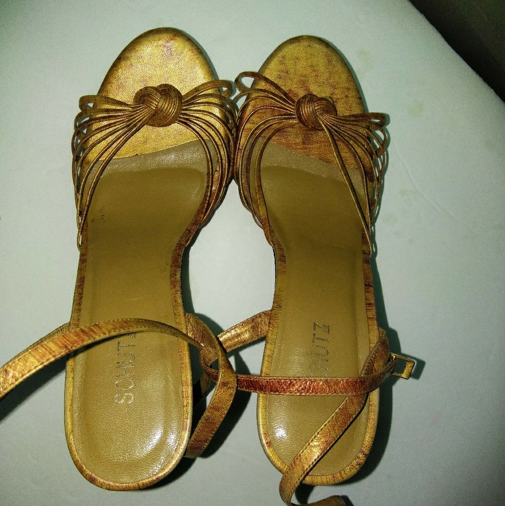 Schutz Strappy Knotted Sandals 7B